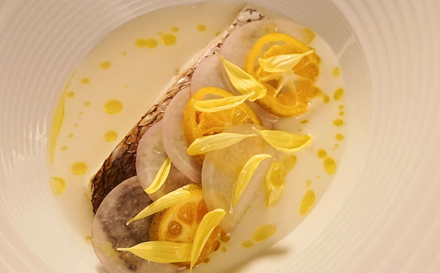 SAUCE Vol.1,Vol.2,Vol.3 フランス料理技法　ソース 39 The Classic French Sauce: Sauce Vin Blanc, an Authentic White